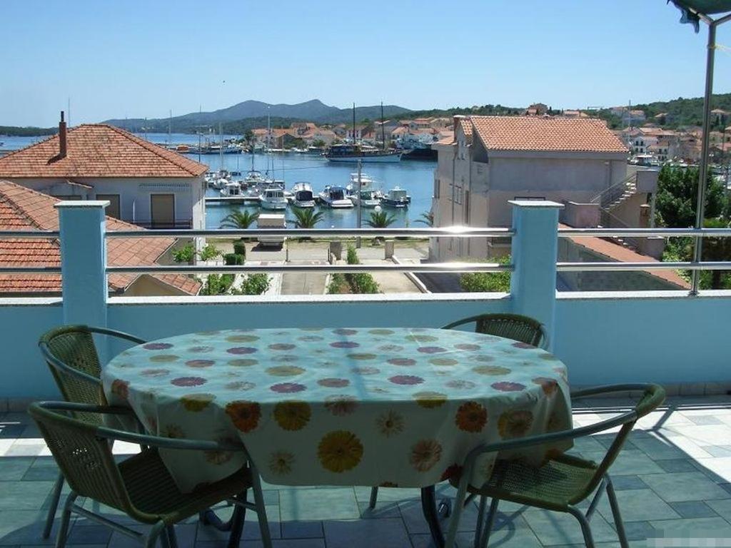Apartment In Kukljica With Sea View, Terrace, Air Conditioning, Wi-Fi Ngoại thất bức ảnh
